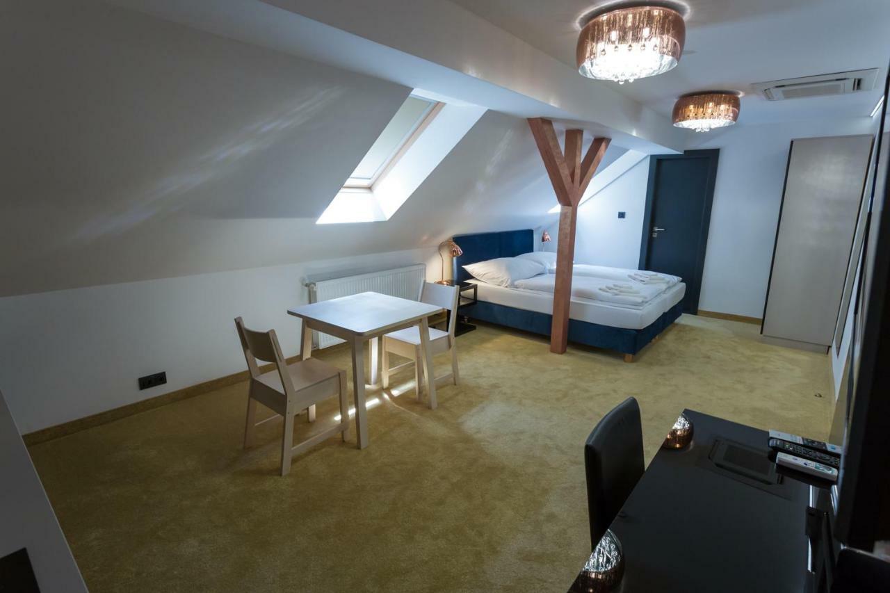 Apart Hotel Golden Apartments Košice Exterior foto